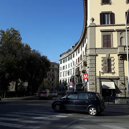 Apartment Elegant Haven Re Di By Hostand Rome